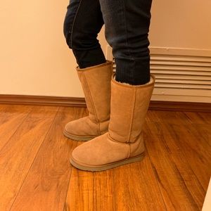 BROWN TALL UGG BOOTS